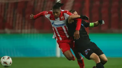 Učena ruši Olarua (©Star Sport)