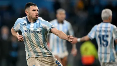 Adrijan "Maravilja" Martinez slavi gol (©AFP)