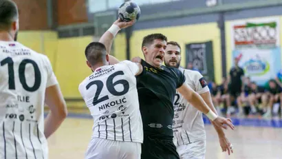 Luka Mitrović u deulu sa Markom Nikolićem u Pančevu (©ARKUS liga)