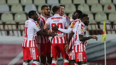 El Fardu Ben i Kings Kangva zajedno proslavljaju pogodak u dresu Crvene zvezde (©Starsport)