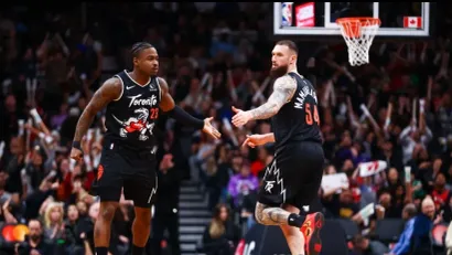 Džamal Šed i Sandro Mamukelašvili (AFP)