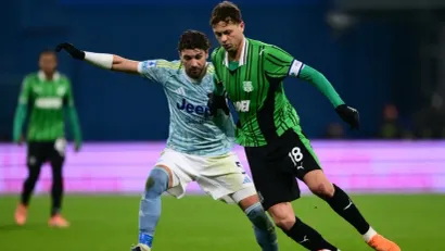 Matić u akciji (©AFP)