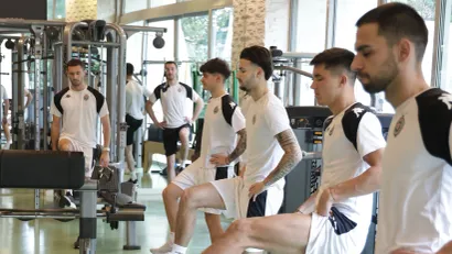 Crno-beli u teretani (FK Partizan)