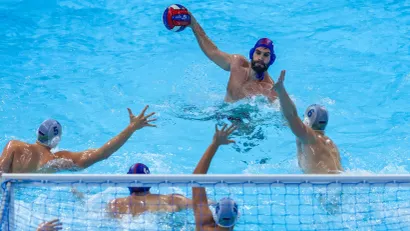 Andrija Vlahović protiv Slovenije u kapici Gruzije (©Starsport)