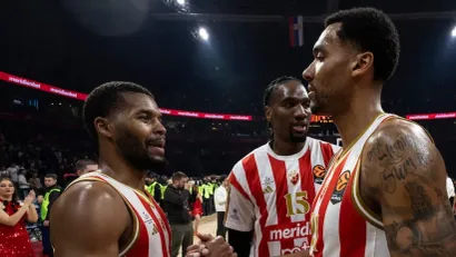 Džered Batler i Džoel Bolomboj (Starsport)