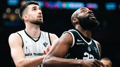 Dušan Miletić u duelu sa Džekirijem (© ABA liga)