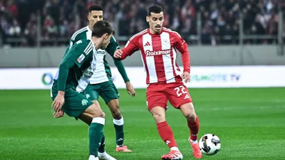 Detalj sa prošlogodišnjeg derbija Atine (©Guliver/Stefanos Kyriazis IPA Sport)