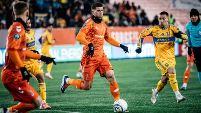 Marko Jevremović i sasvim levo – Anhel Korea (©Audrey Magny)