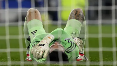 David Raja na zemlji (©Reuters)