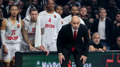 Klupa Monaka (©Star Sport)