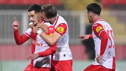 Lale cvetaju, Partizan vene: Vukan Savićević se prerušio u Njegoša Petrovića! Voša juri ka „koti dva“