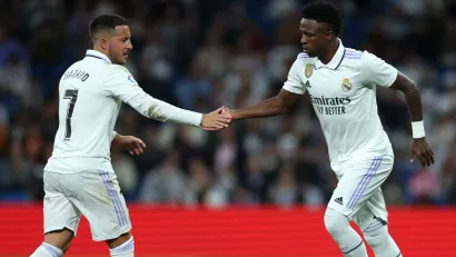 Eden Azar i Vinisijus (©Reuters)