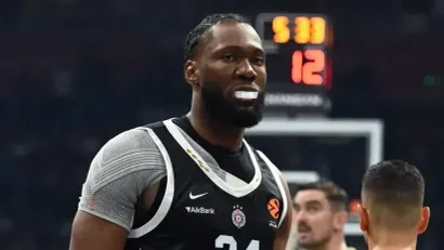 Bruno Fernando (© Starsport)