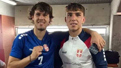 Bogdan Kostić i Mihajlo Cvetković posle pobede nad Engleskom (©FSS)
