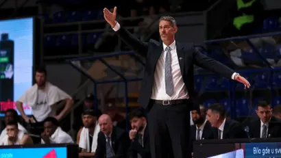 Kakav fer-plej? Da li je normalno da Zvezda ima 36 bacanja, a mi 16? 