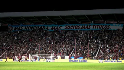 Navijači Lanusa (©Reuters)