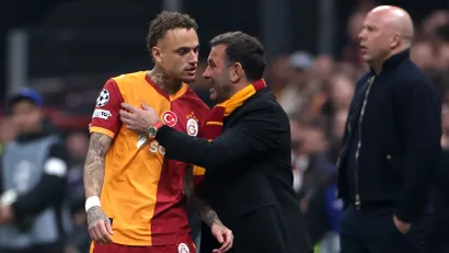 Noa Lang i Okan Buruk (©Reuters)