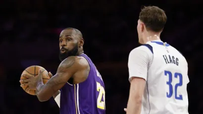 Lebron Džejms i Kuper Fleg (AFP)