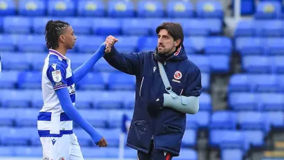 Majkl Olis i Veljko Paunović (©Guliver Images/xPhilxDuncanx PSI-12072-0031)