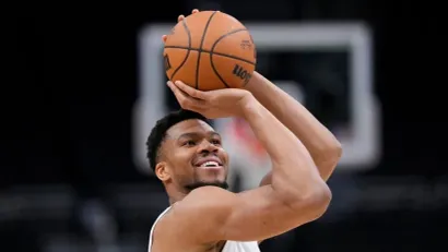 Janis Adetokunbo (©AFP)