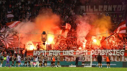 Navijači Sankt Paulija (©Reuters)