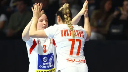 Katarina Krpež Šlezak i Aleksandra Vukajlović (©Starsport)