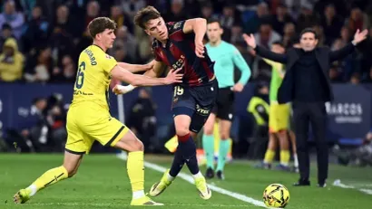 Karlos Espi u akciji (©AFP)