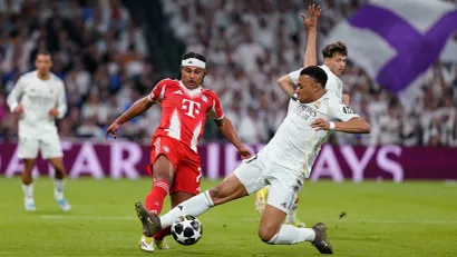 Serž Gnabri (Bajern) i Kilijan Embape (Real Madrid)