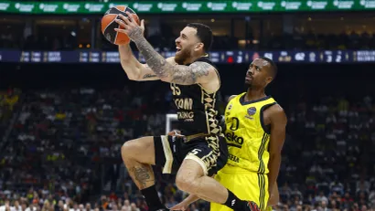 Glasine je da je Elvis Prisli živ, ali ne i da Majk Džejms ostaje u Monaku