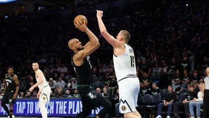 Nikola Jokić i Rudi Gober (AFP)