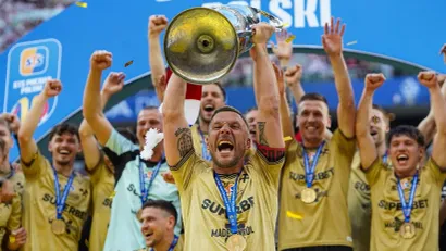 Lukas Podolski (©HUGO WIECKOWSKI 058SPORT.PL NEWSPIX.PL --- newspix.pl)