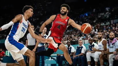 Viktor Vembanjama i Džamal Mari (Foto: FIBA)