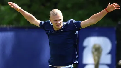 Erling Haland spreman da demantuje Ibrahimovića (©Reuters)
