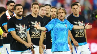 Luka Modrić spreman da odvede svoju selekciju u narednu rundu (©Reuters)