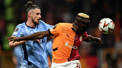 ©Reuters (Radu Dragušin u duelu sa Viktorom Osimenom)