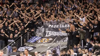 Navijači PAOK-a (©Guliver Images/Jörn Wolter)