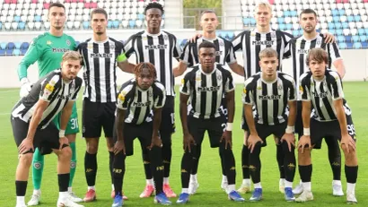 (©fkpartizan)