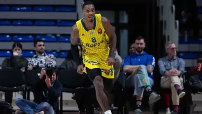 Loni Voker (© Starsport)