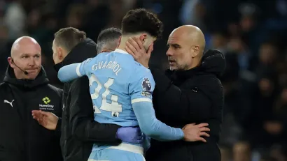 Joško Gvardiol i Pep Gvardiola (©Reuters)