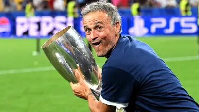 Luis Enrike posle pet dana može da podigne novi trofej (©Reuters)