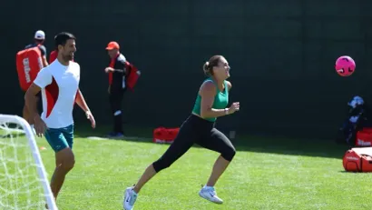 Novak Đoković i Arina Sabalenka (Guliver/Antoine Couvercelle/Panoramic)