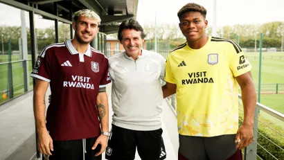 (@AVFCOfficial)