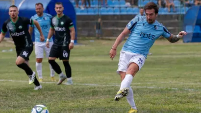 Volkov u dresu Rada (© Starsport)