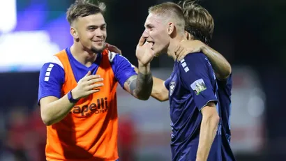 ©Starsport
