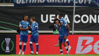 Fudbaleri Genta proslavljaju gol