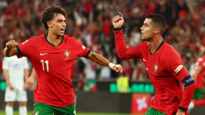 Žoao Feliks i Kristijano Ronaldo (©Reuters)