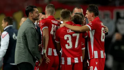 Fudbaleri Zvezde i Albert Rijera (©Star Sport)