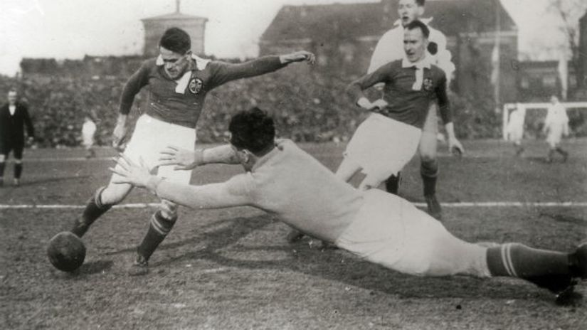 "Sep Herberger kao igrač - 1928. godine"