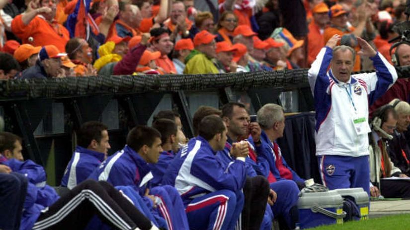"Boškov tokom utakmice sa Holandijom na EP 2000.godine"