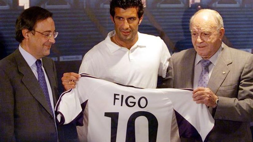 "Figo na prezentaciji sa Florentinom Perezom i Alfredom di Stefanom."
